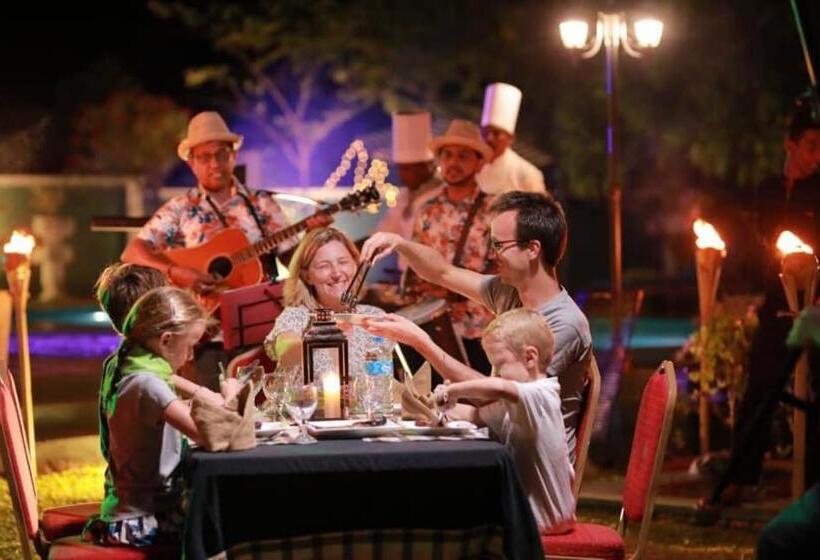 בית מלון כפרי Nilambara Lake View