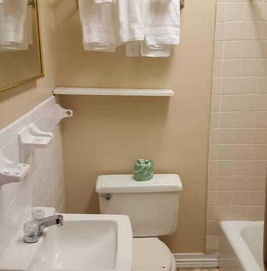 فندق Park N Stay Inn