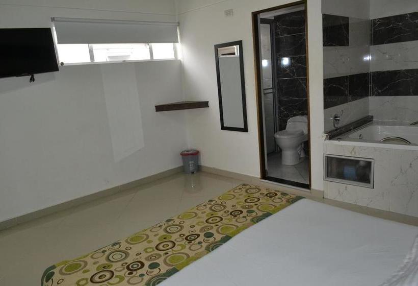 酒店 Punto Dos Suites