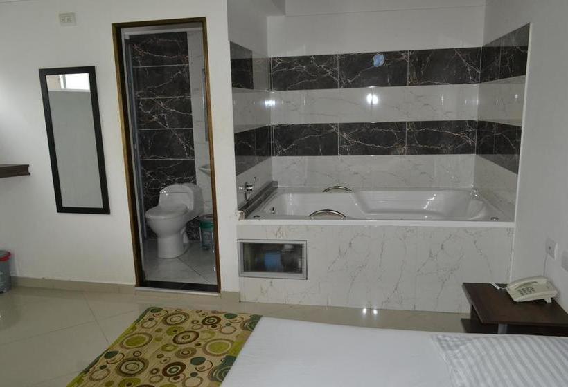 酒店 Punto Dos Suites