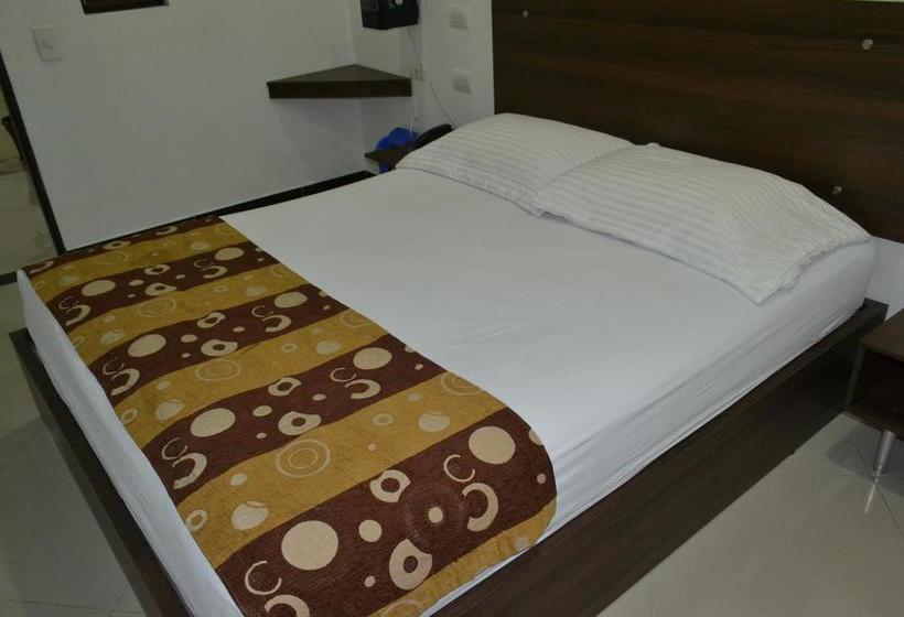 酒店 Punto Dos Suites