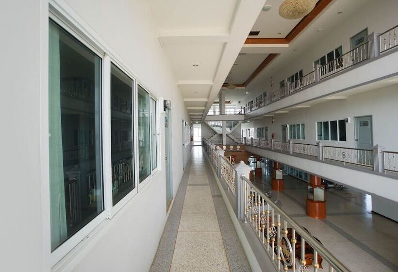 ホテル Sakthong Grand