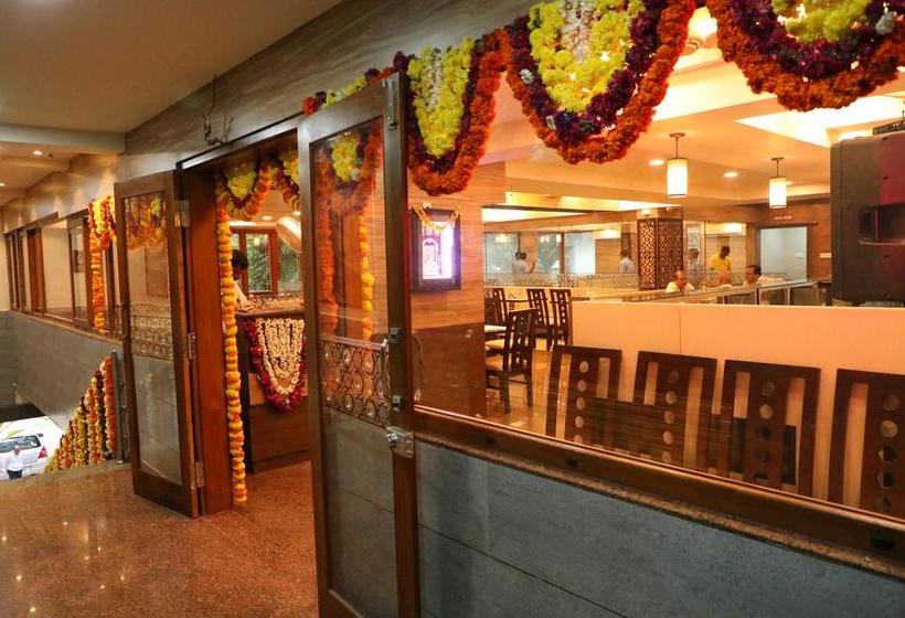 בית מלון כפרי Shivaprasad Grand