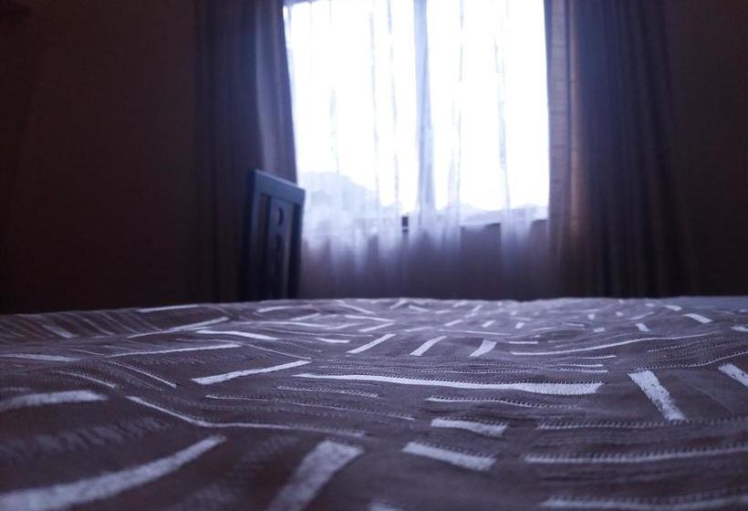 בית מלון כפרי Shivaprasad Grand