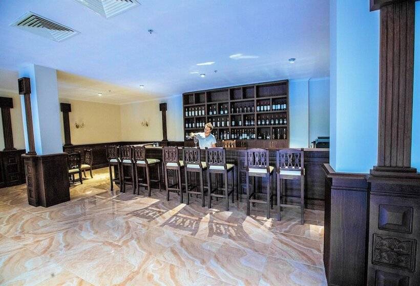 בית מלון כפרי Sno Inn Kazbegi