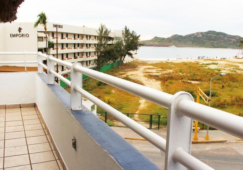 ホテル Venados Inn