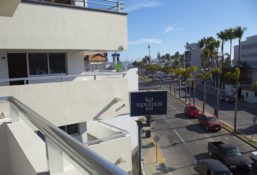 ホテル Venados Inn