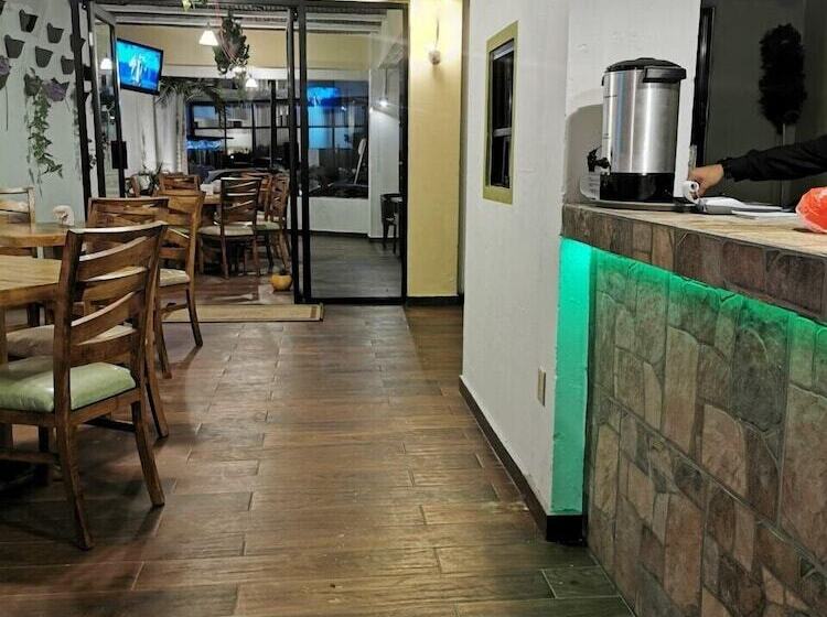 ホテル Venados Inn