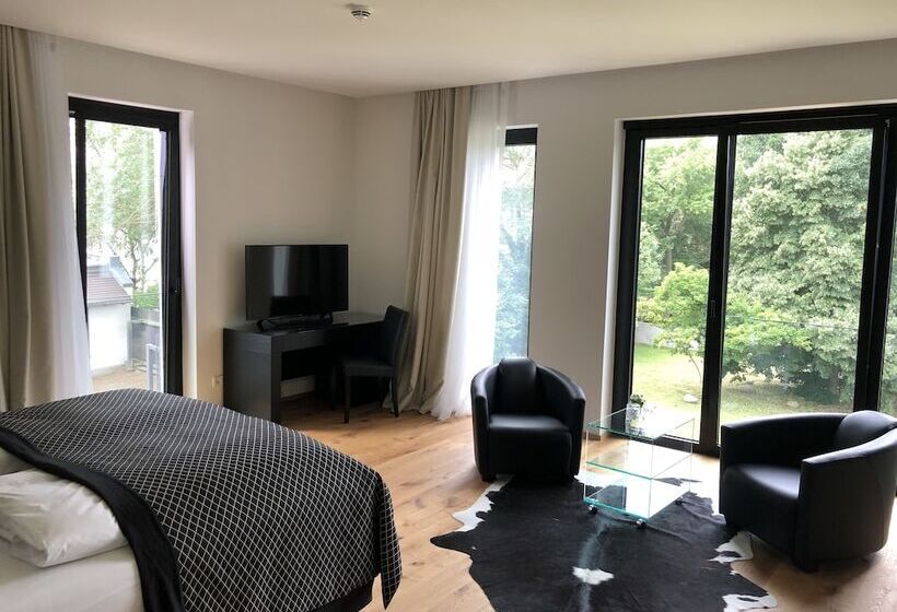 هتل Voss Villa