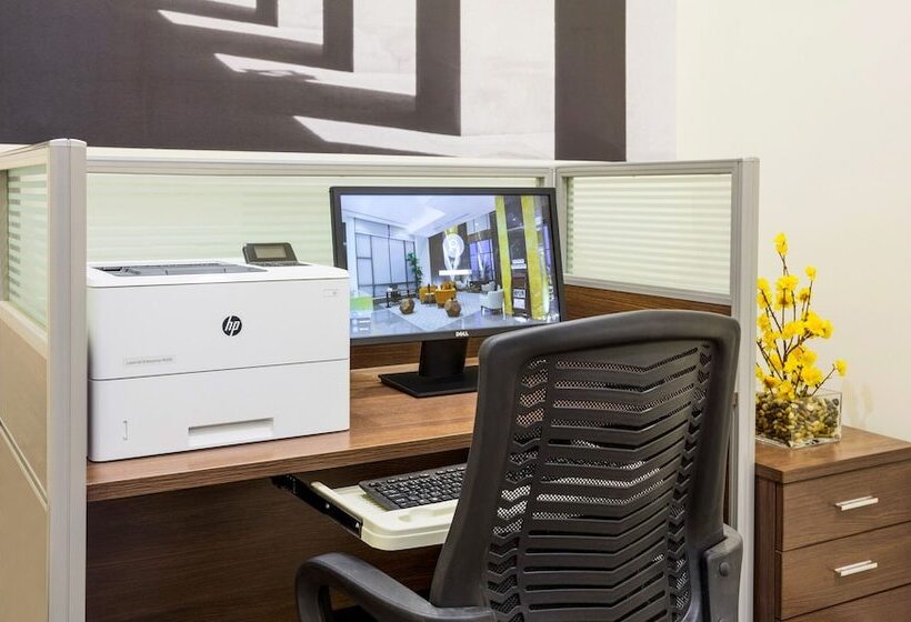 Warwick Hotel Jeddah