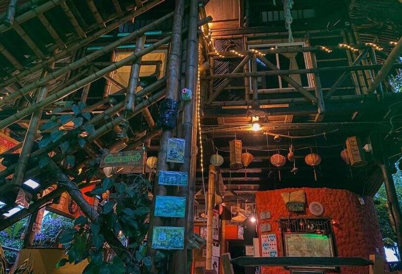 La Natura Hostel & Pool