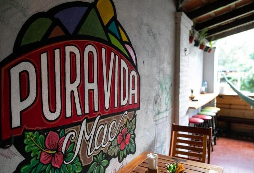 Pura Vida Mae Hostel