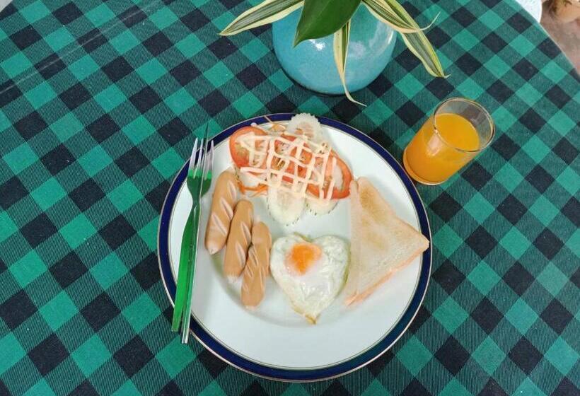 אתר נופש Haad Somboon House