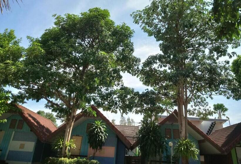 אתר נופש Haad Somboon House