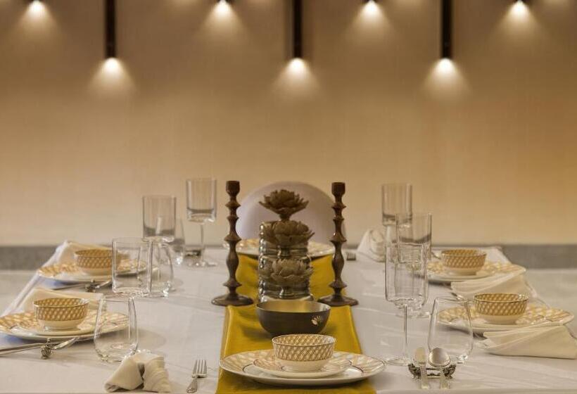 منتجع Kabir Hotel & Spa