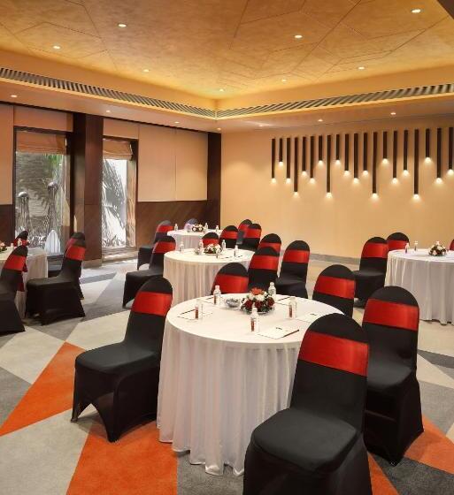 منتجع Kabir Hotel & Spa