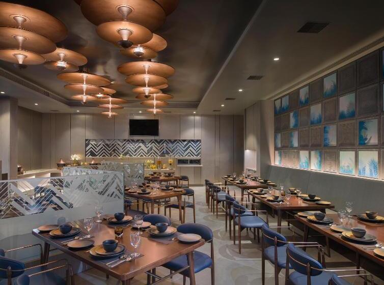 منتجع Kabir Hotel & Spa