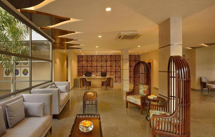 리조트 Kabir Hotel & Spa