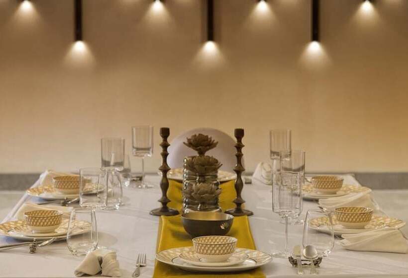 منتجع Kabir Hotel & Spa