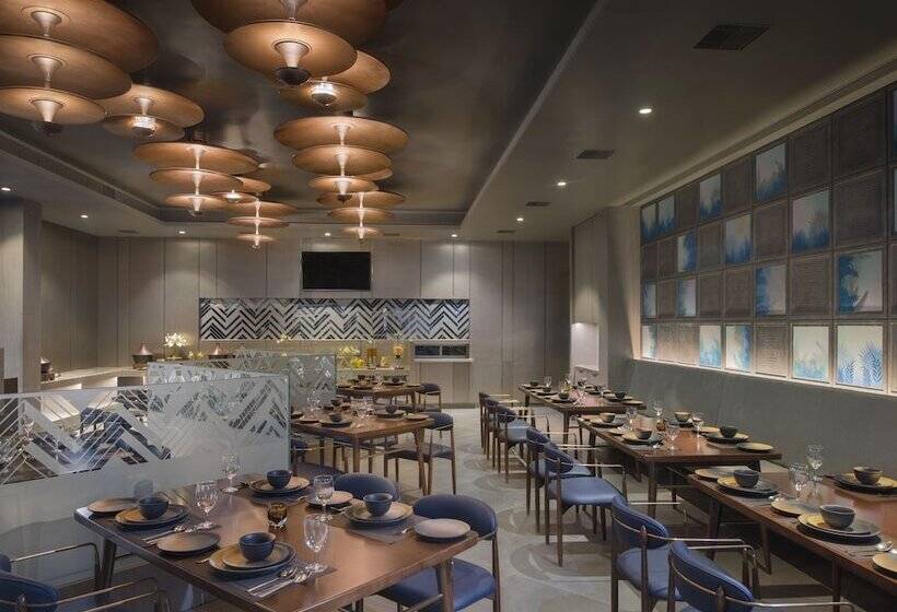 منتجع Kabir Hotel & Spa