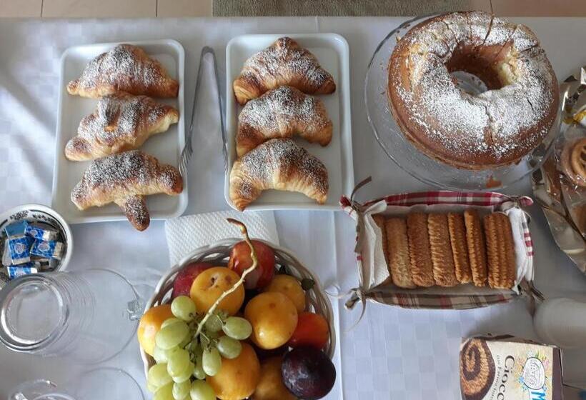 ベッドアンドブレックファースト Villa Orchidea