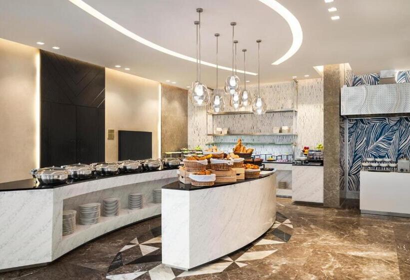 ホテル Mercure Riyadh Al Anoud