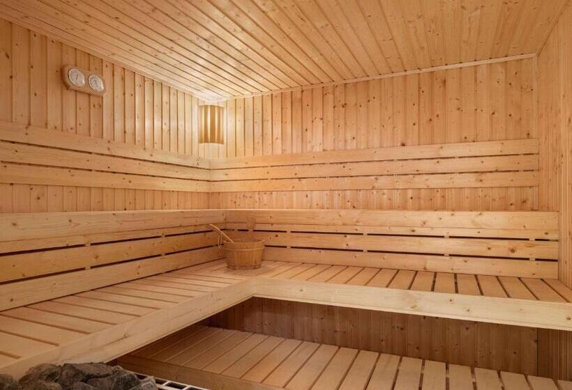 ホテル Mercure Riyadh Al Anoud