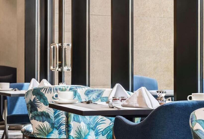 ホテル Mercure Riyadh Al Anoud