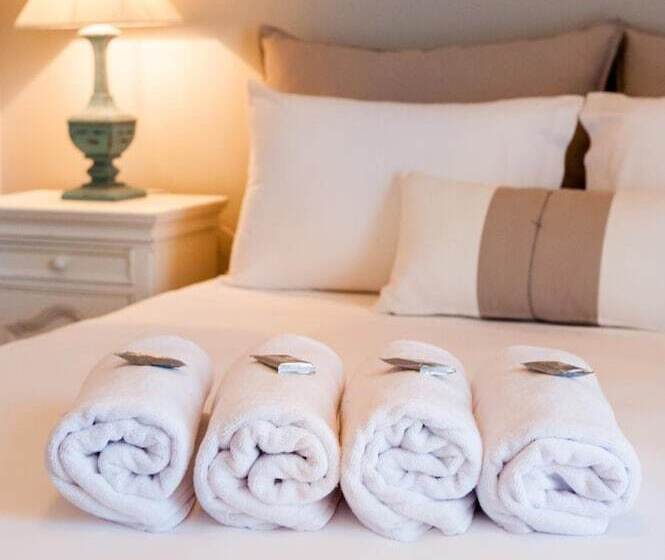 ホテル Anna Platanou