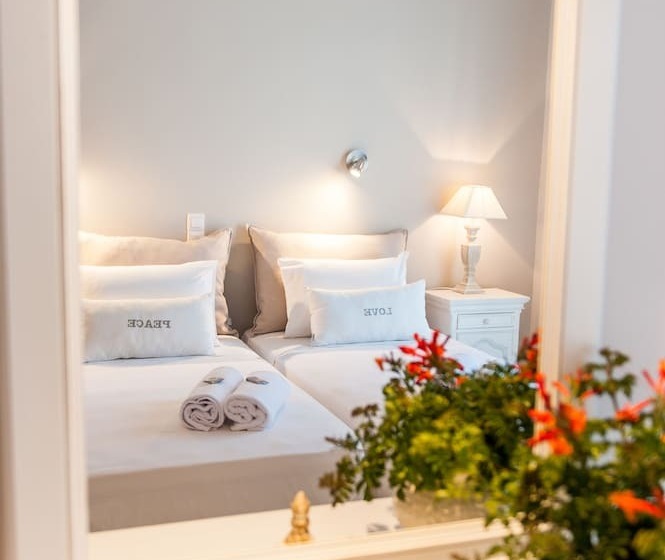 ホテル Anna Platanou