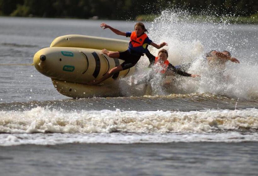 בית מלון כפרי łazienki Chodzieskie
