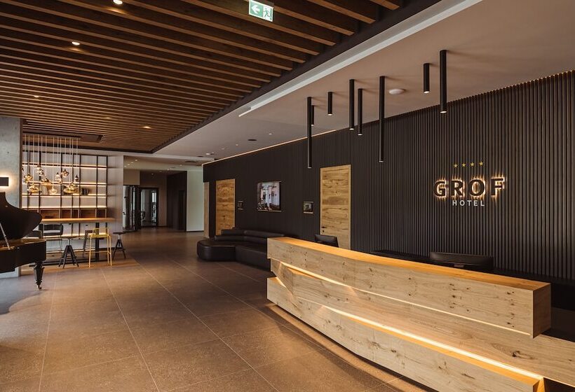 هتل Grof