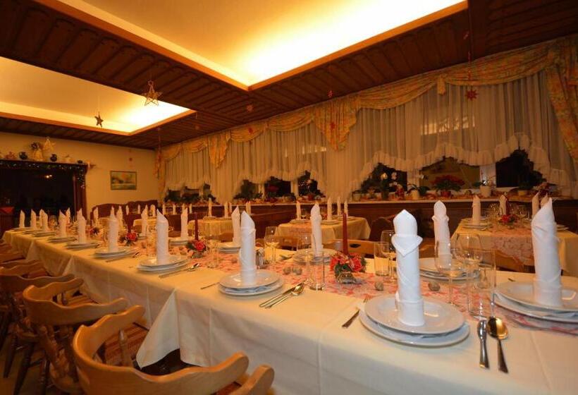 בית מלון כפרי Kirchenwirt