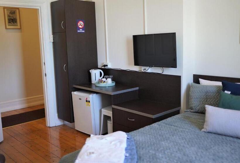 호텔 The Beaconsfield