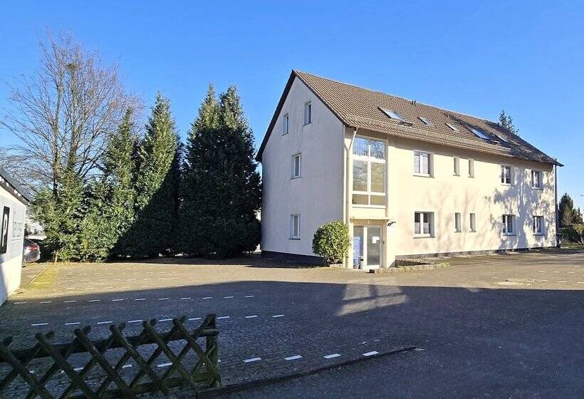 Keyless Boardinghouse