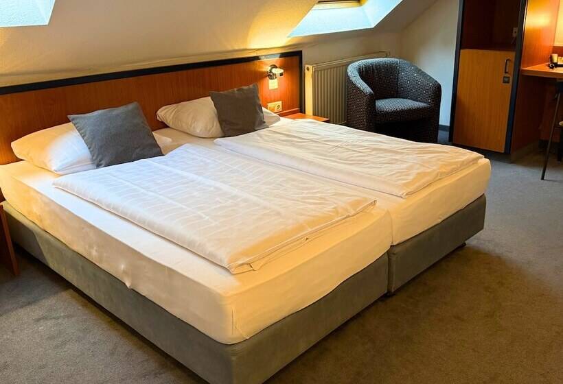 Keyless Boardinghouse