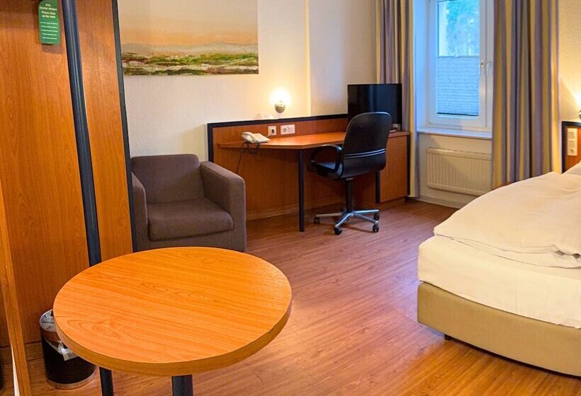 Keyless Boardinghouse