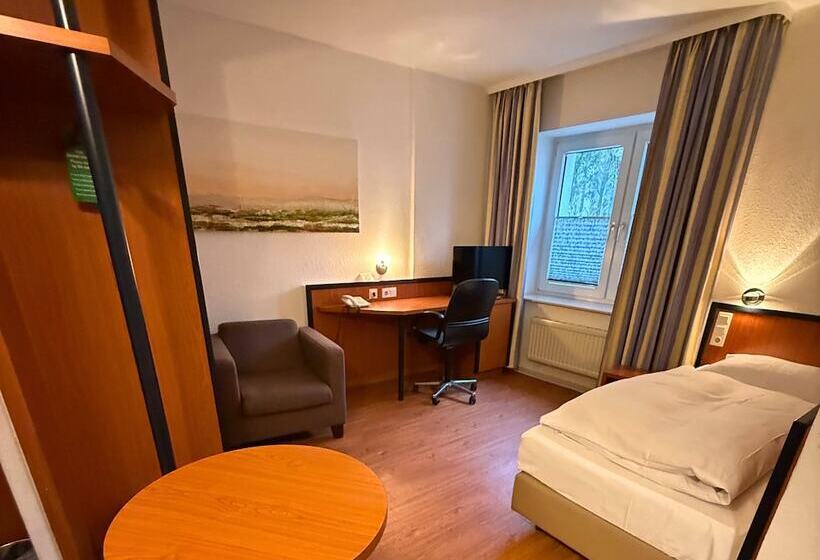 Keyless Boardinghouse