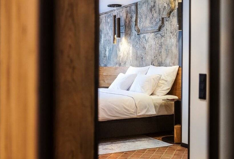 Nomadic Urban Premium Suites