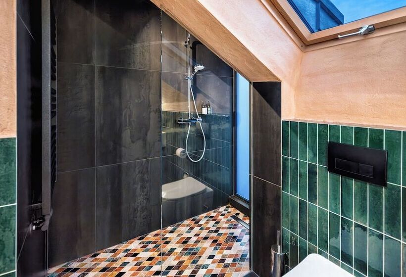 Nomadic Urban Premium Suites