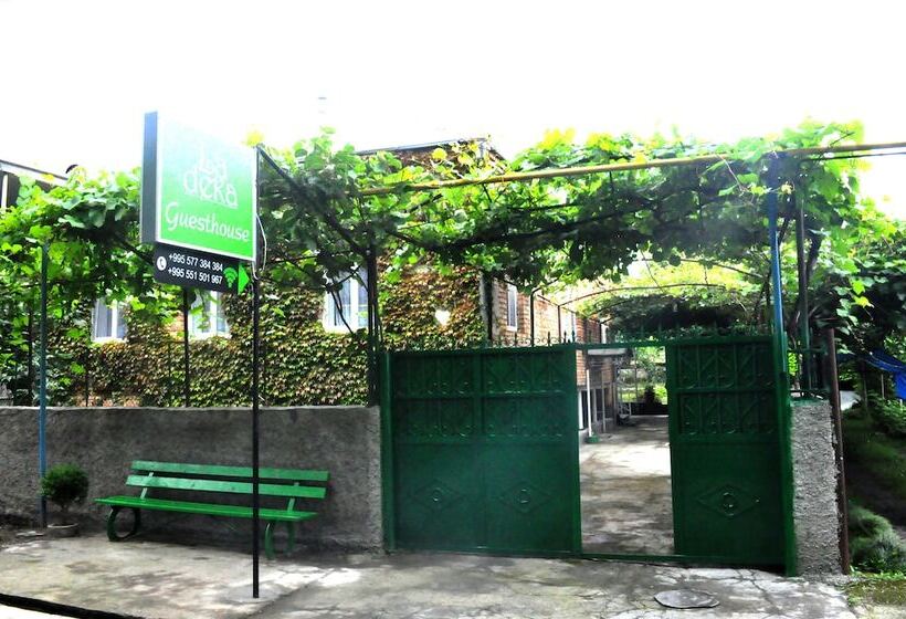 פנסיון La Deka Guesthouse