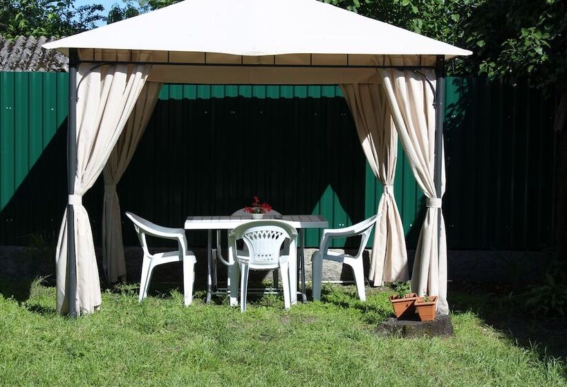 פנסיון La Deka Guesthouse