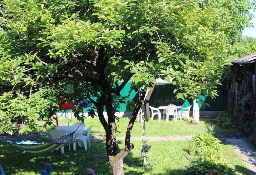 פנסיון La Deka Guesthouse