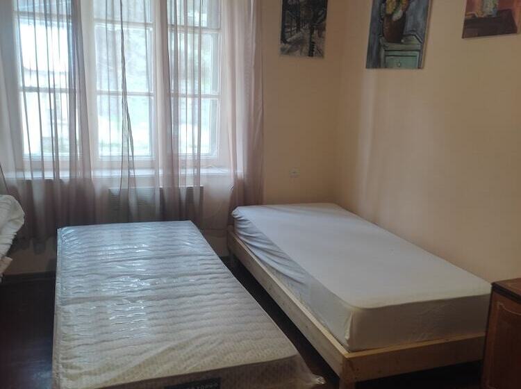 Пансион Lusin Hyuratun