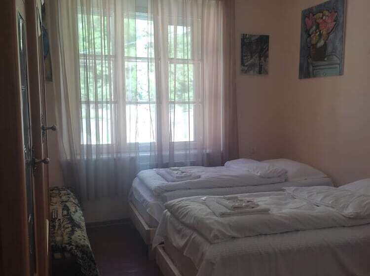 Пансион Lusin Hyuratun