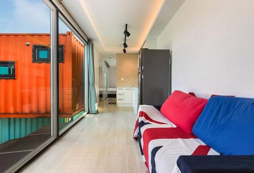 Goseong Bluebeach Pension&glamping