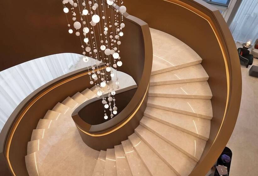 هتل Embassy Suites By Hilton Dubai Business Bay