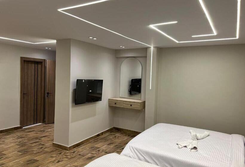 هتل Pyramids Enigma Grand Lodge