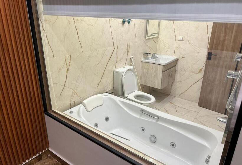 هتل Pyramids Enigma Grand Lodge