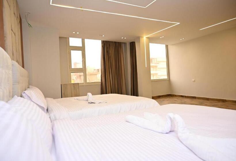 هتل Pyramids Enigma Grand Lodge